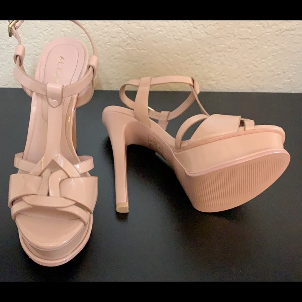 Nude Heel, NEW, never worn, size 6, ALDO